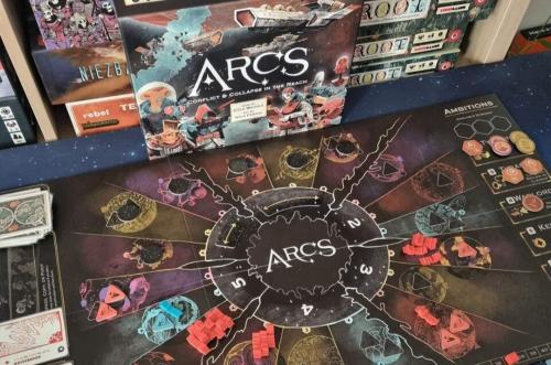 Juegos de Mesa: Arcs